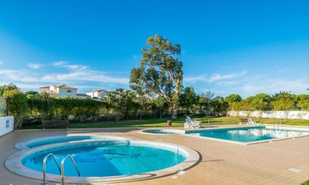 Flamingo'S Apartment W/ 2 Swimming Pool อัลบูเฟรา ภายนอก รูปภาพ
